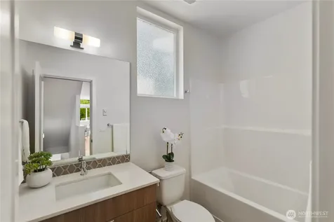 18309 11th Avenue NE Shoreline WA 98155