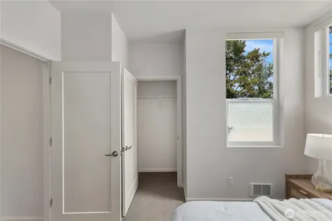 18309 11th Avenue NE Shoreline WA 98155