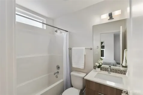 18309 11th Avenue NE Shoreline WA 98155