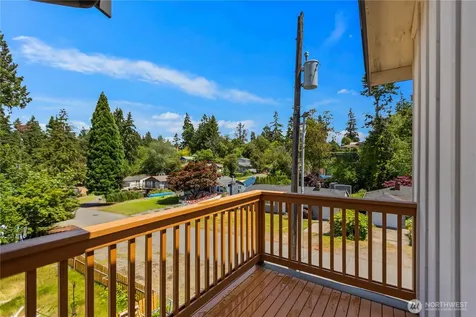 18309 11th Avenue NE Shoreline WA 98155