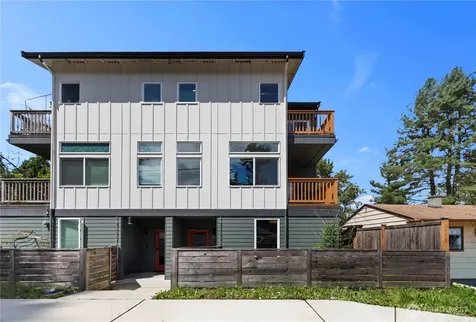 18309 11th Avenue NE Shoreline WA 98155