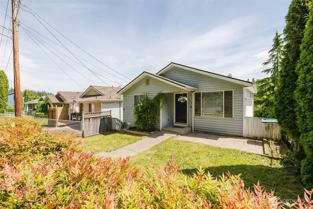 644 Adele Avenue Bremerton WA 98312