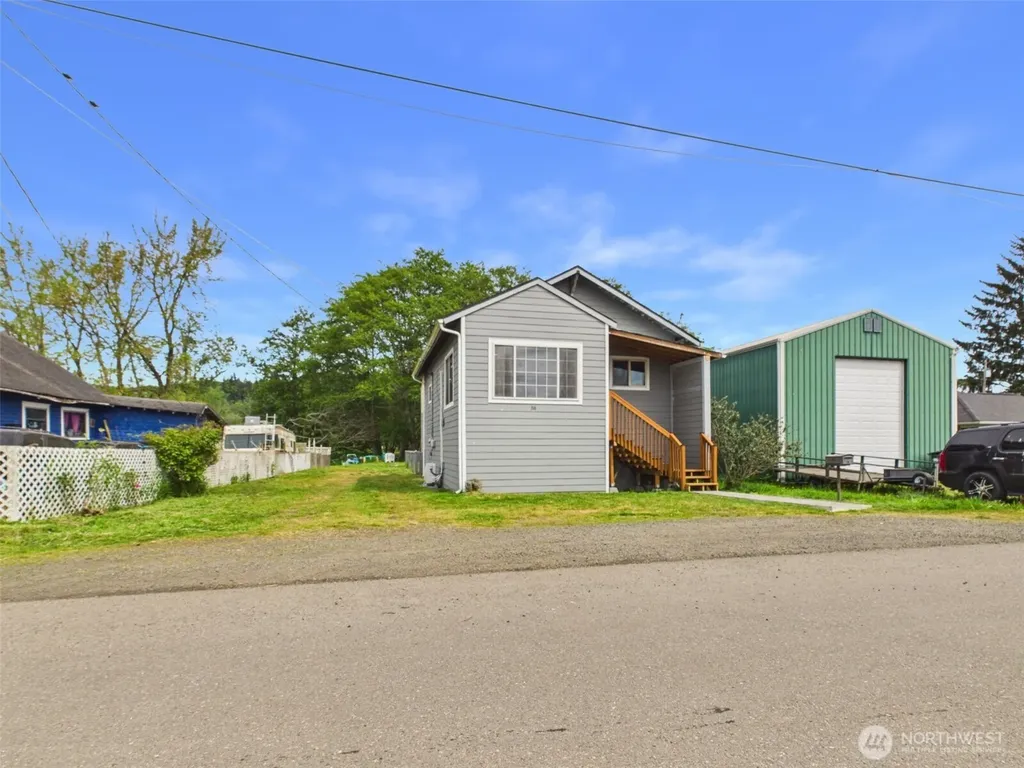 316 E Curtis Street Aberdeen WA 98520