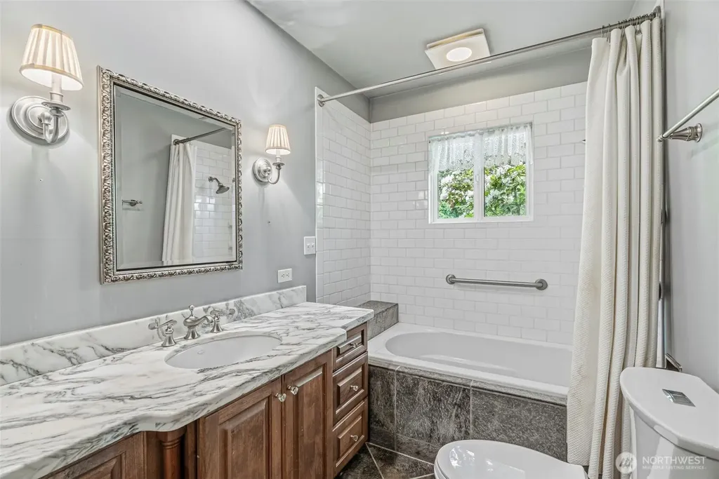2944 Madrona Drive Longview WA 98632