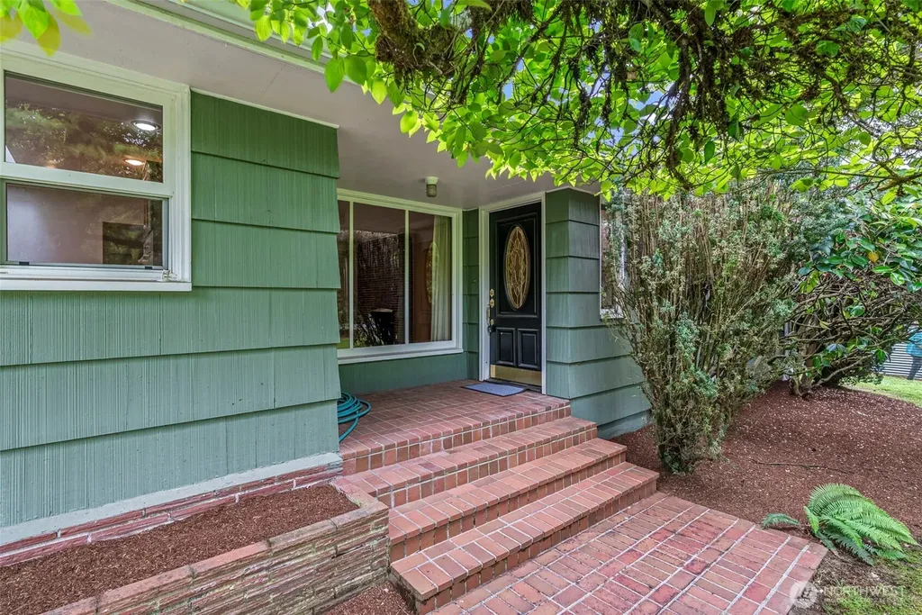 2944 Madrona Drive Longview WA 98632