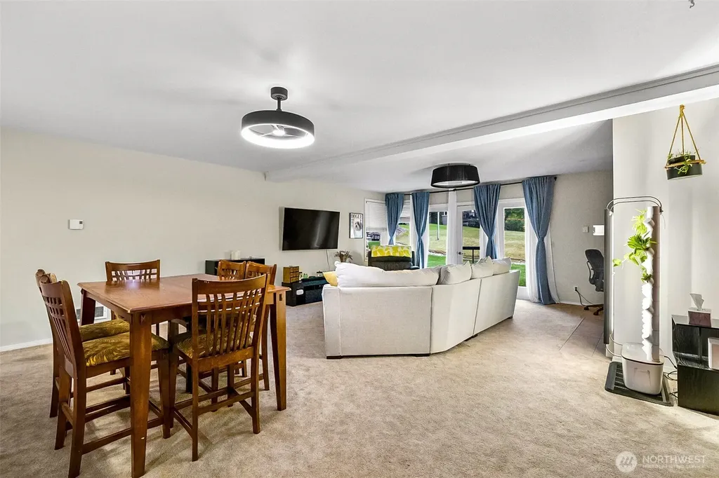 6930 Woodlands Way Arlington WA 98223