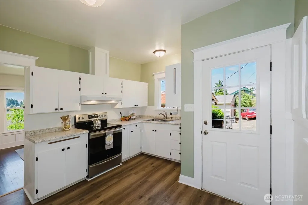 1922 4th Street Bremerton WA 98337