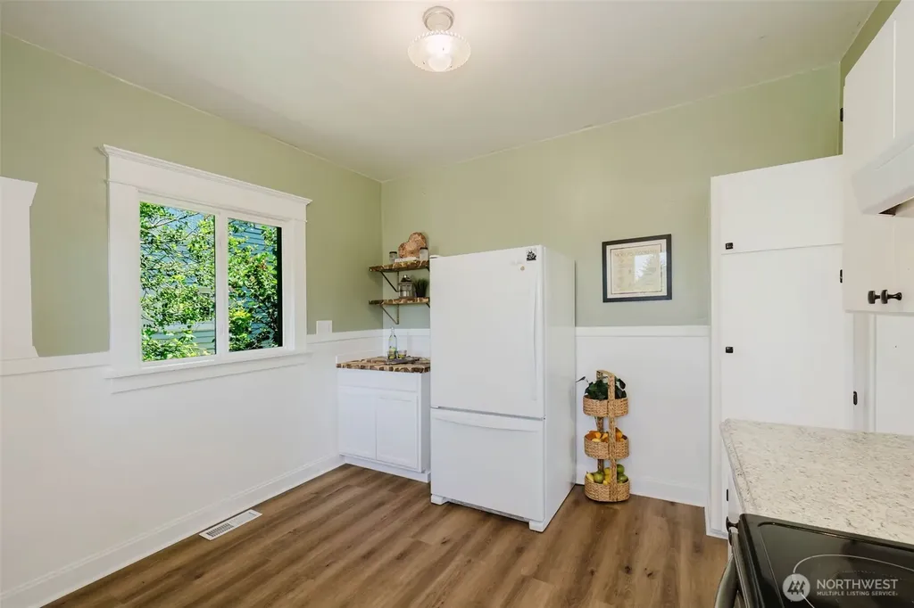 1922 4th Street Bremerton WA 98337