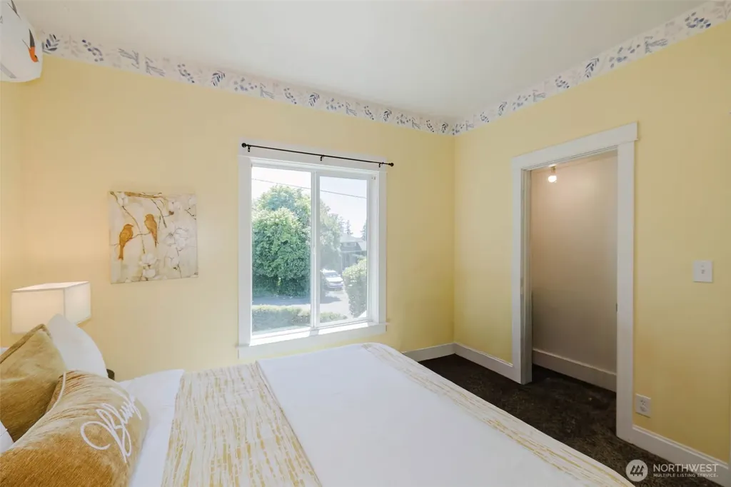 1922 4th Street Bremerton WA 98337