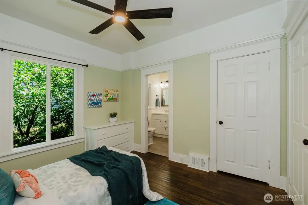 1922 4th Street Bremerton WA 98337