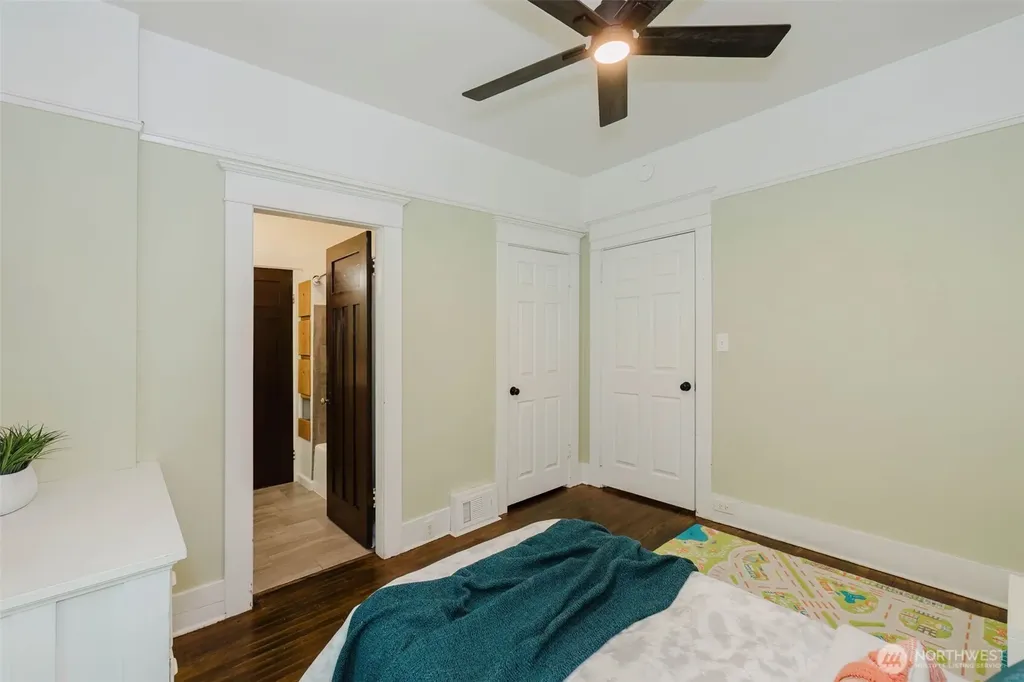 1922 4th Street Bremerton WA 98337