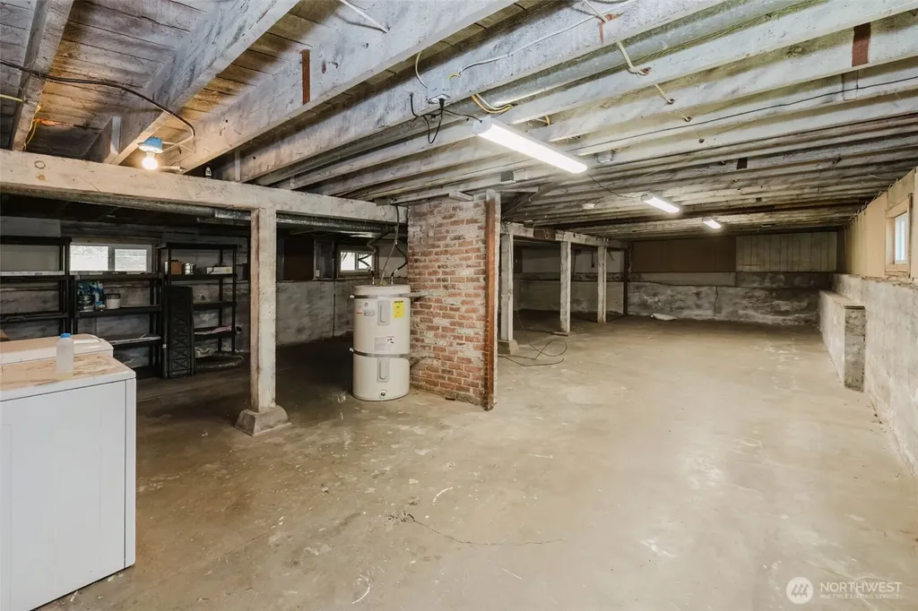 1922 4th Street Bremerton WA 98337