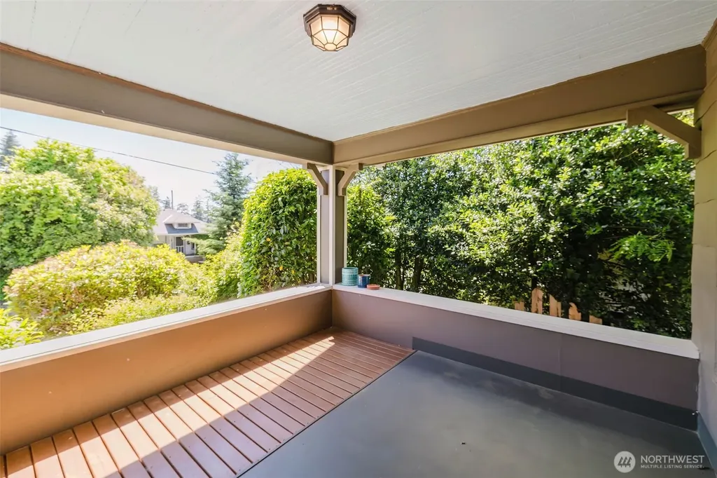 1922 4th Street Bremerton WA 98337