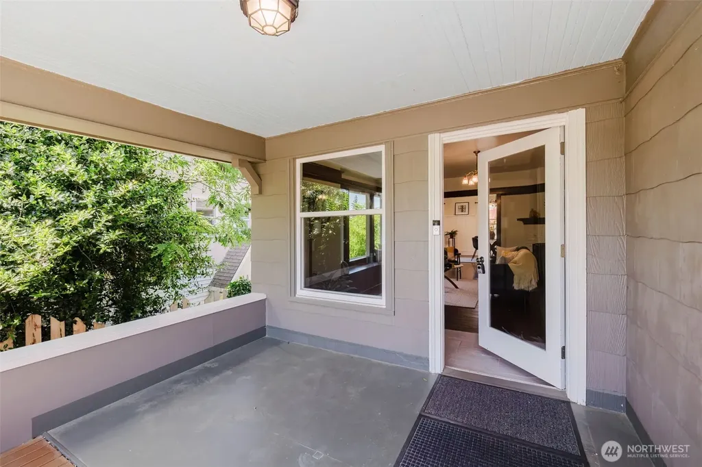 1922 4th Street Bremerton WA 98337