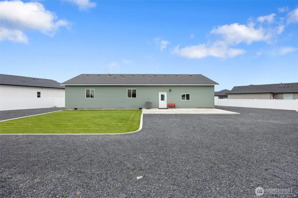 6444 Rd 2.05 NE Moses Lake WA 98837