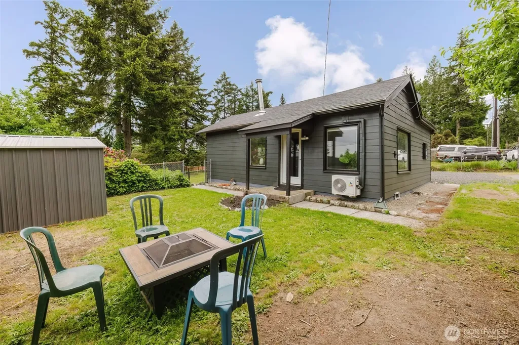54 Sunnyhill Road W Bremerton WA 98312