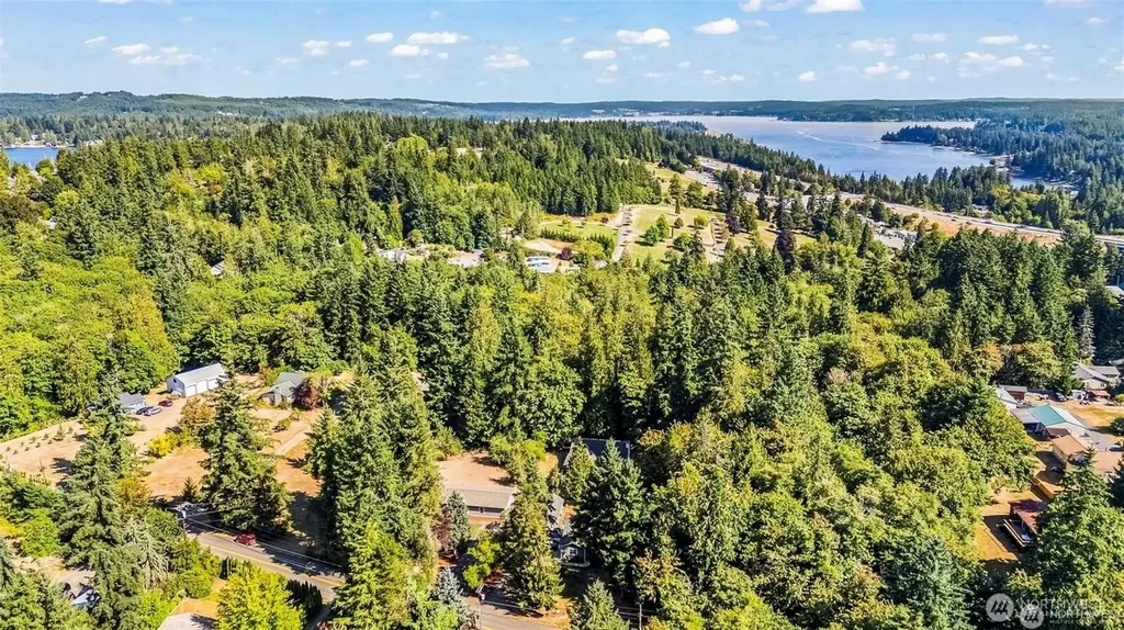 54 Sunnyhill Road W Bremerton WA 98312
