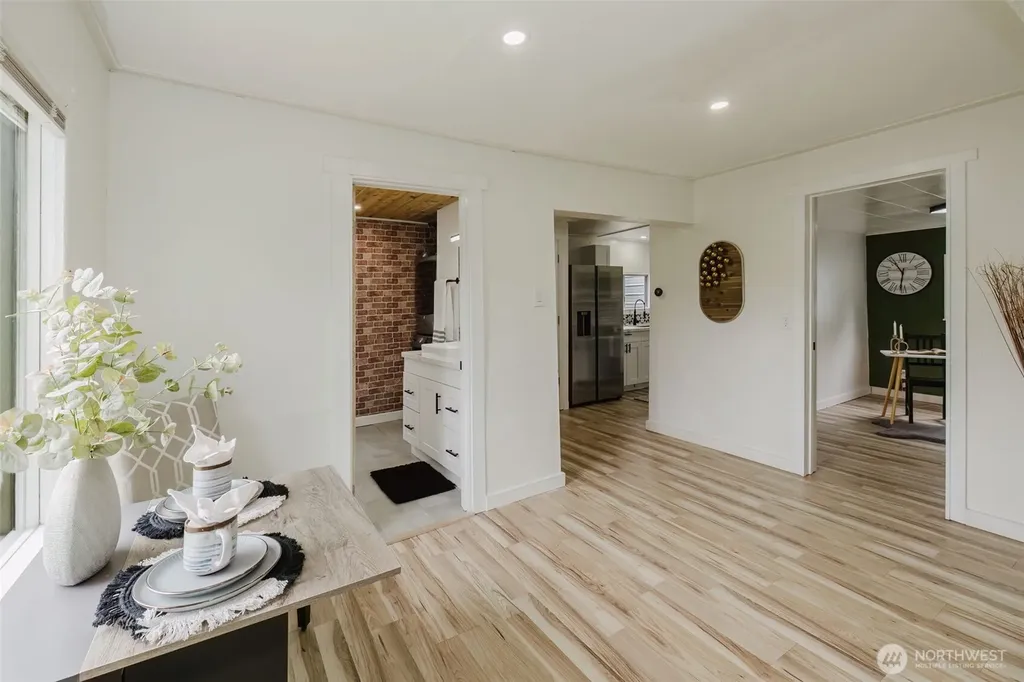 54 Sunnyhill Road W Bremerton WA 98312