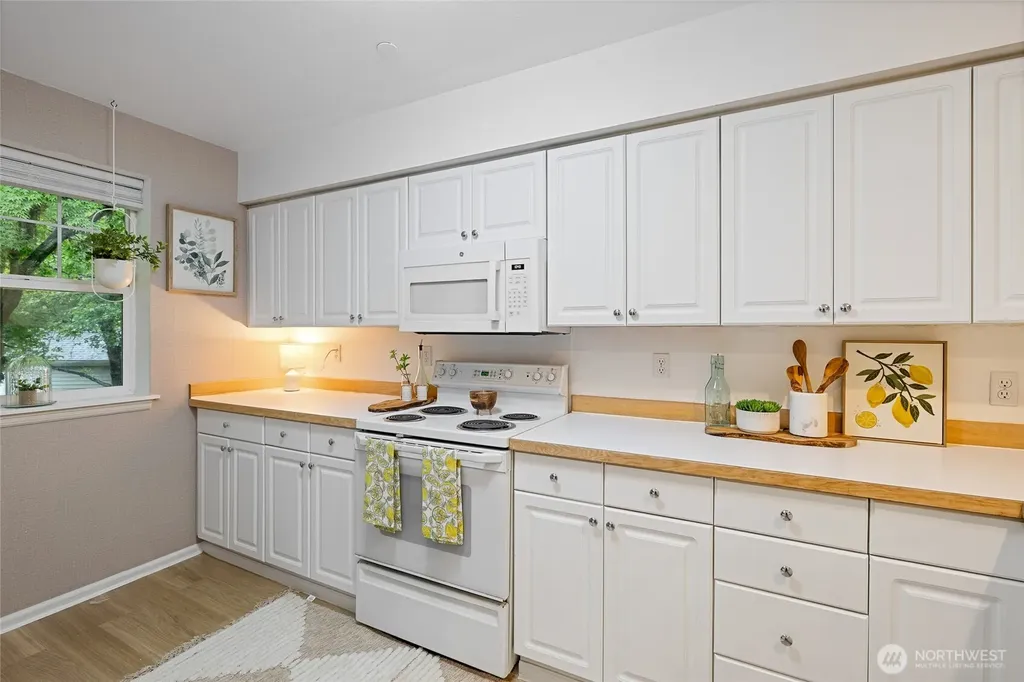 2300 Jefferson Avenue NE Renton WA 98056