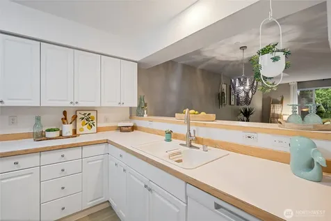 2300 Jefferson Avenue NE Renton WA 98056