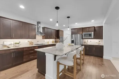 20704 2nd Avenue W Lynnwood WA 98036