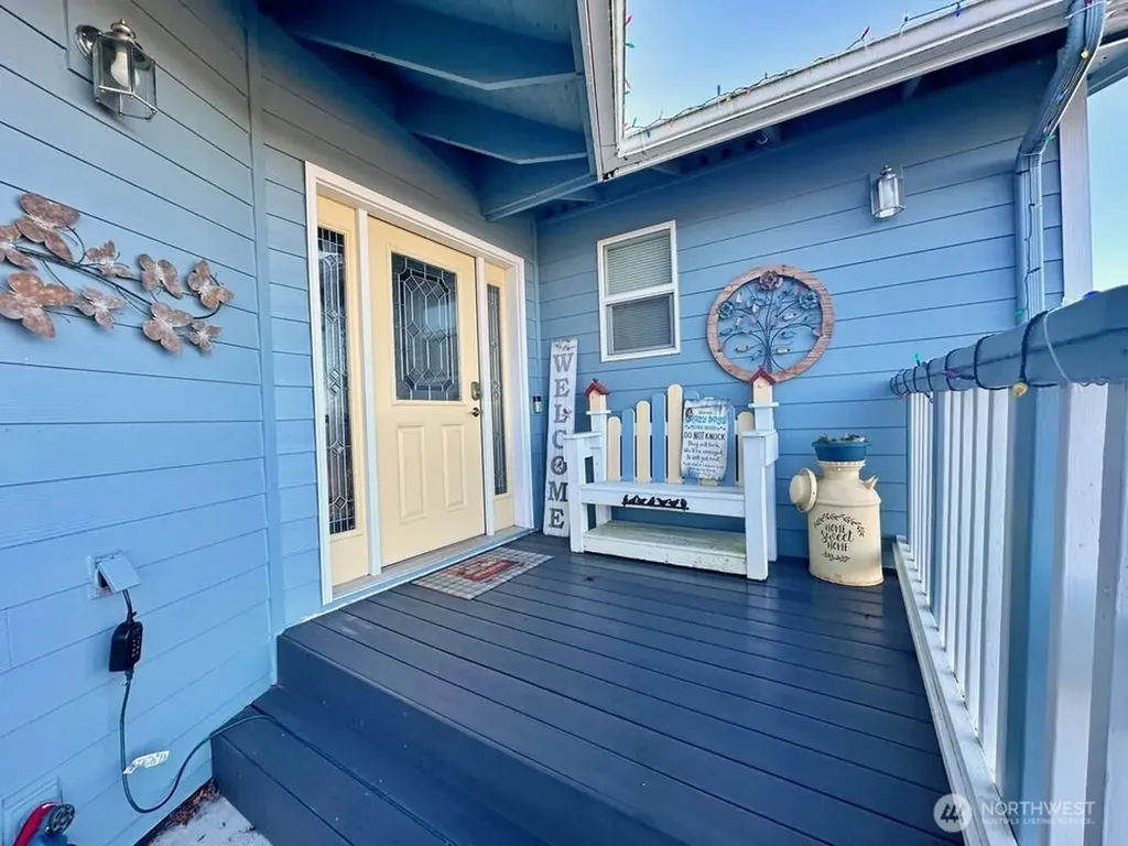 148 Pleasant Hill Drive Silver Creek WA 98585