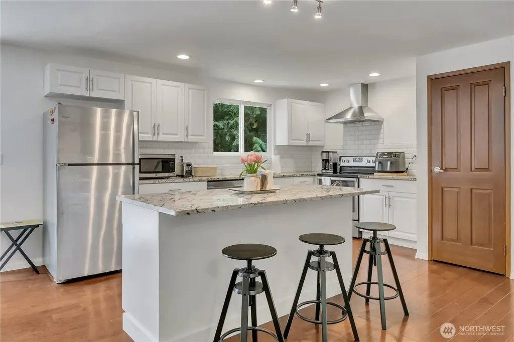 17536 201st Avenue NE Woodinville WA 98077