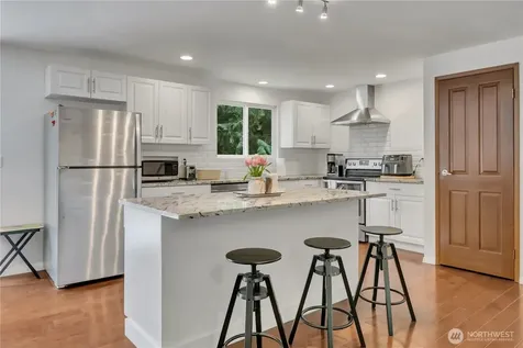 17536 201st Avenue NE Woodinville WA 98077
