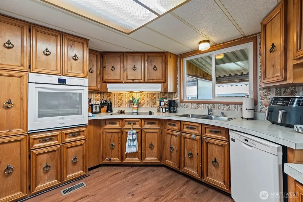 11436 SE 208th Street Kent WA 98031
