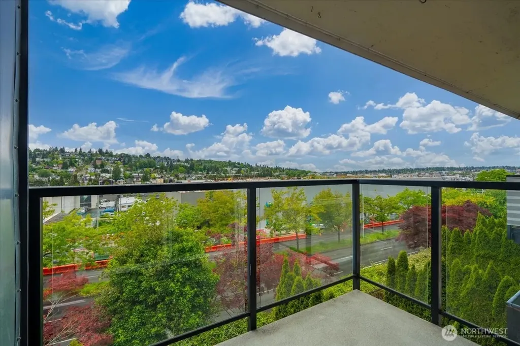3420 15th Avenue W Seattle WA 98119