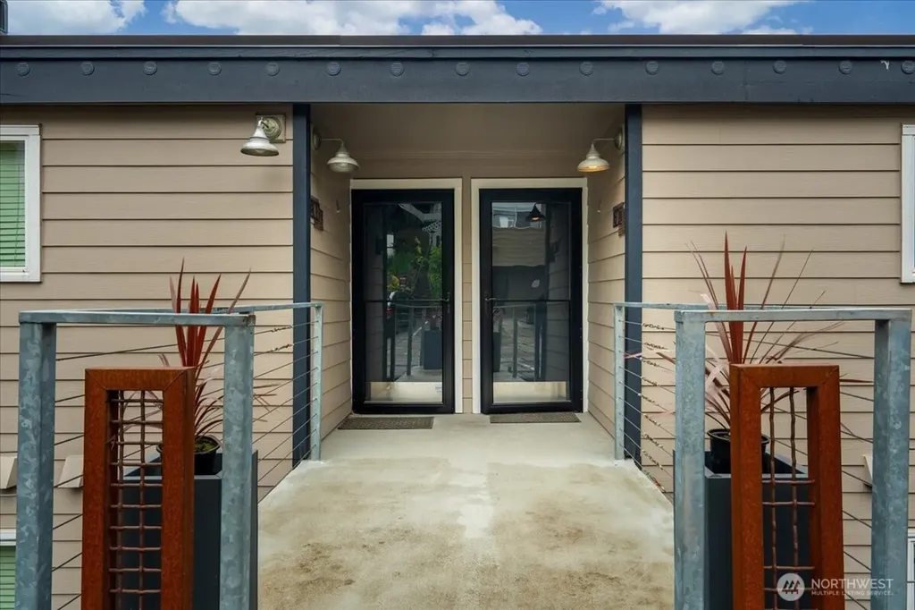 3420 15th Avenue W Seattle WA 98119