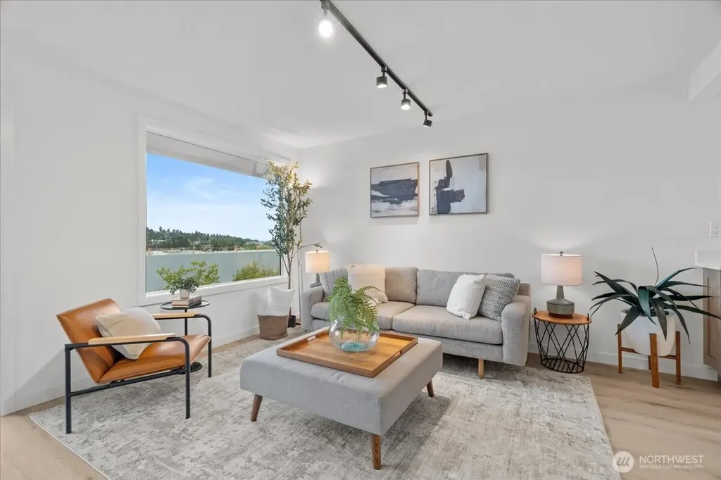 3420 15th Avenue W Seattle WA 98119