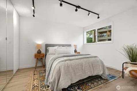 3420 15th Avenue W Seattle WA 98119