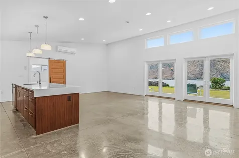 4205 E Plum Point Grand Coulee WA 99133