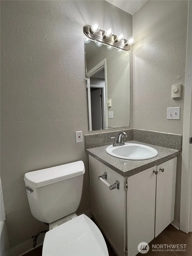 5002 S 58th Street Tacoma WA 98409