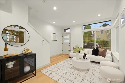 7005 9th Avenue NE Seattle WA 98115