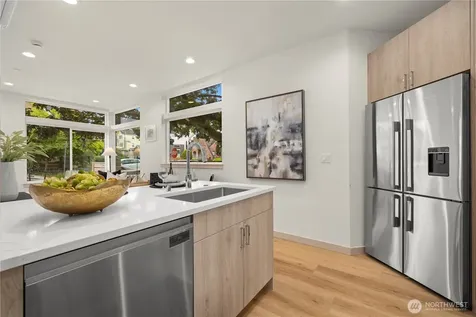 7005 9th Avenue NE Seattle WA 98115
