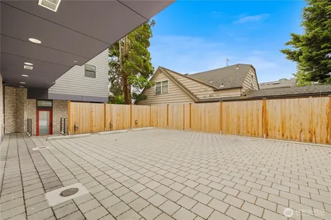 7005 9th Avenue NE Seattle WA 98115