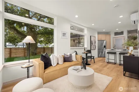 7005 9th Avenue NE Seattle WA 98115