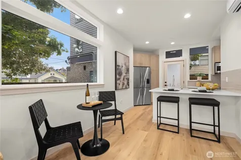 7005 9th Avenue NE Seattle WA 98115