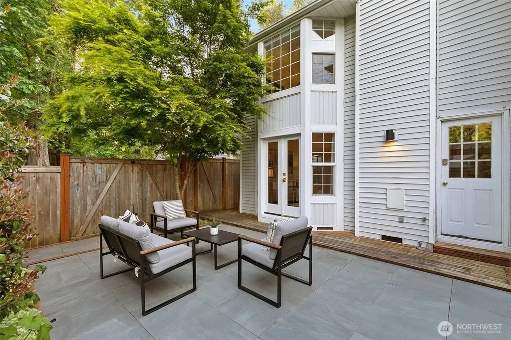 10273 NE 129th Lane Kirkland WA 98034