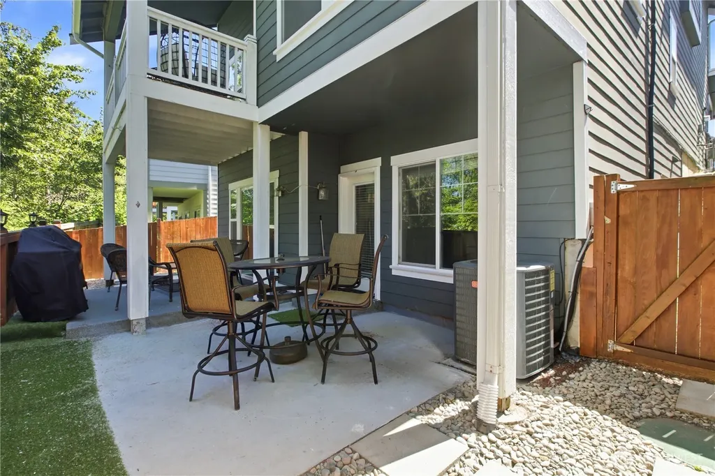 4933 Diana Court SE Auburn WA 98092