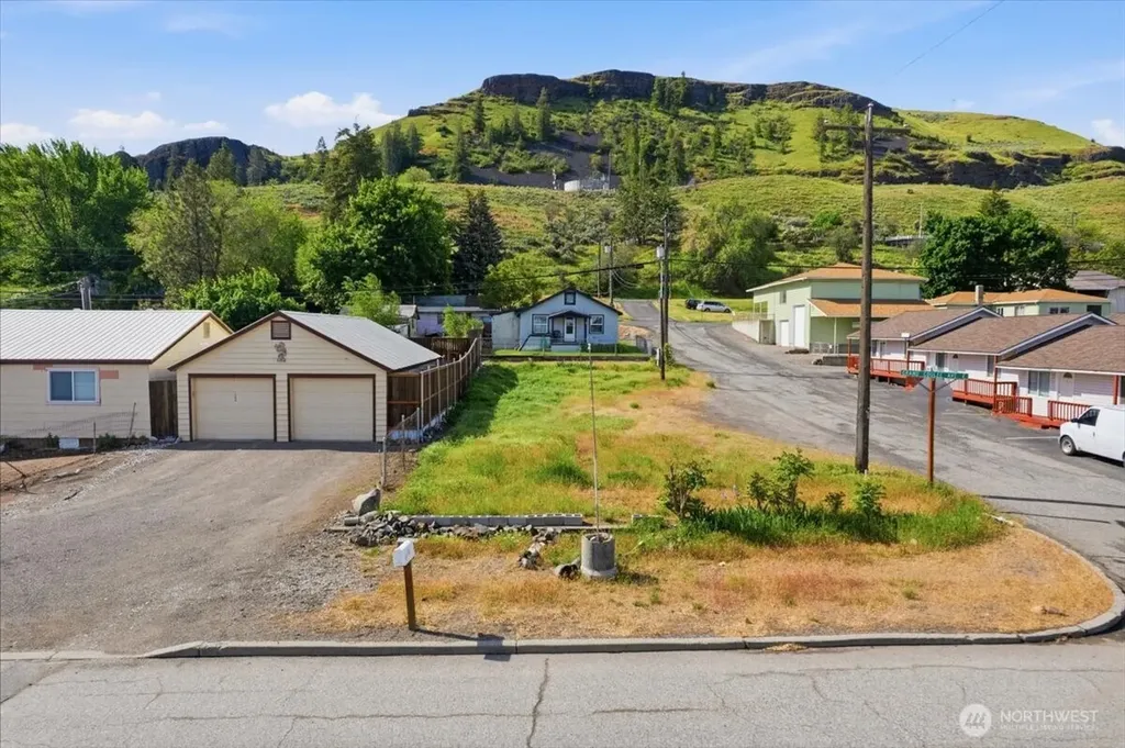 300 E Grand Coulee Avenue Grand Coulee WA 99133