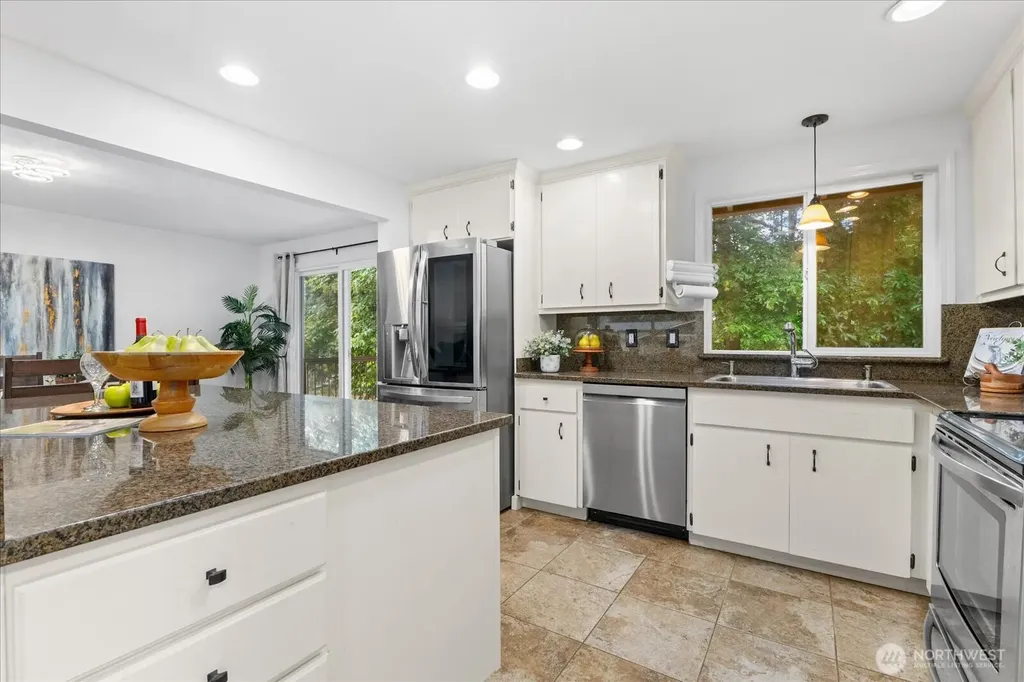 15912 174th Avenue NE Woodinville WA 98072