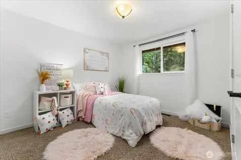 15912 174th Avenue NE Woodinville WA 98072