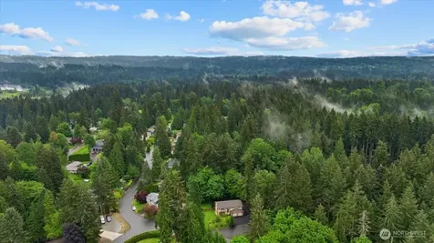 15912 174th Avenue NE Woodinville WA 98072
