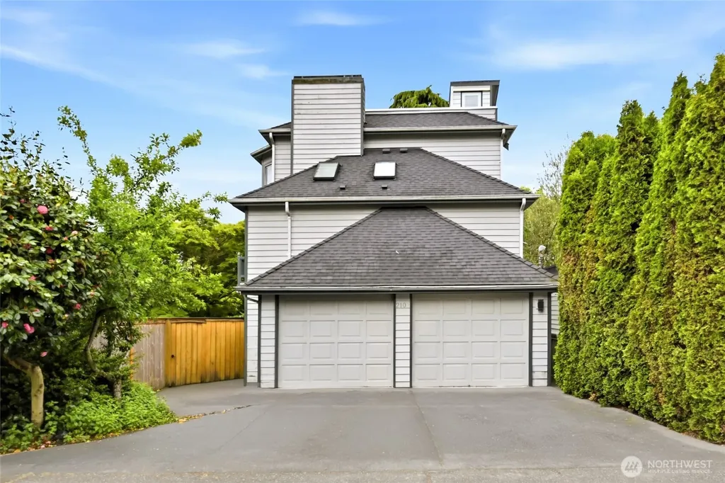 2107 N 63rd Street Seattle WA 98103