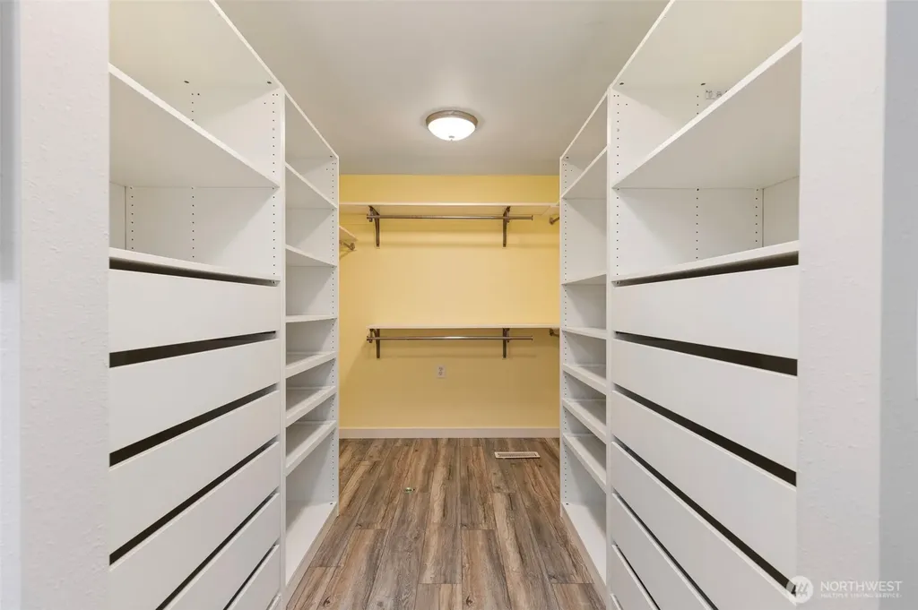 1740 NW Marmot Circle Silverdale WA 98383