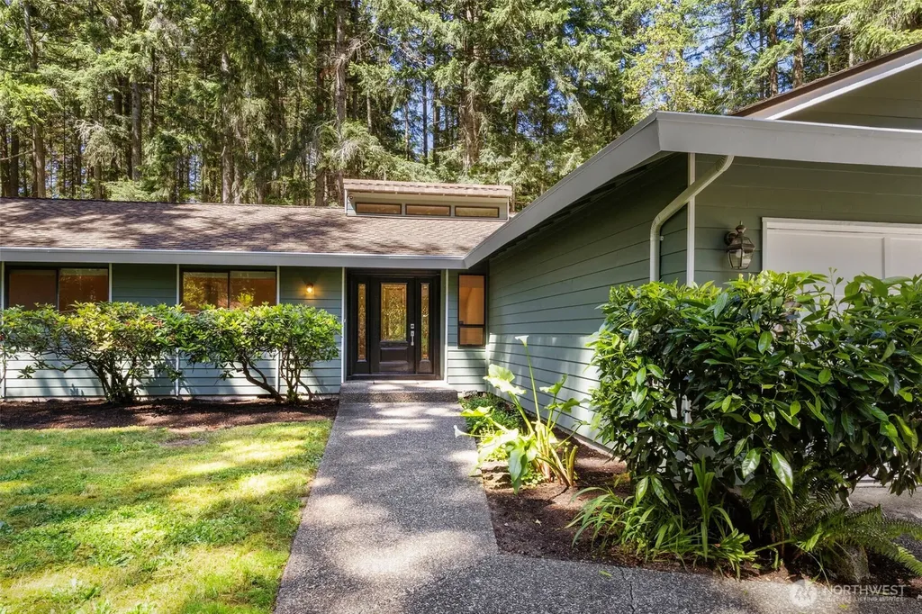 1740 NW Marmot Circle Silverdale WA 98383