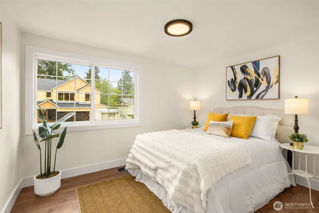 627 166th Avenue NE Bellevue WA 98008